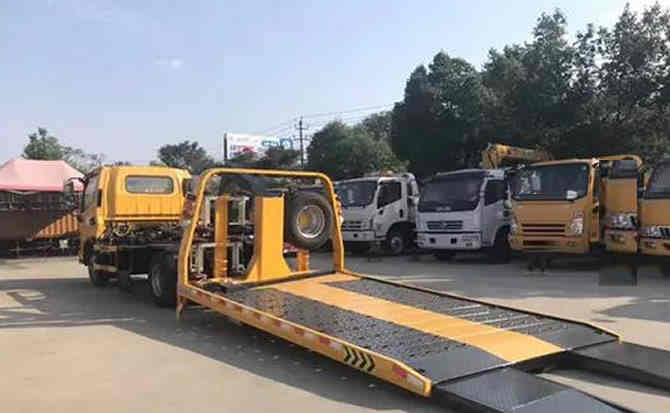 汉阴汽车中途维修案例